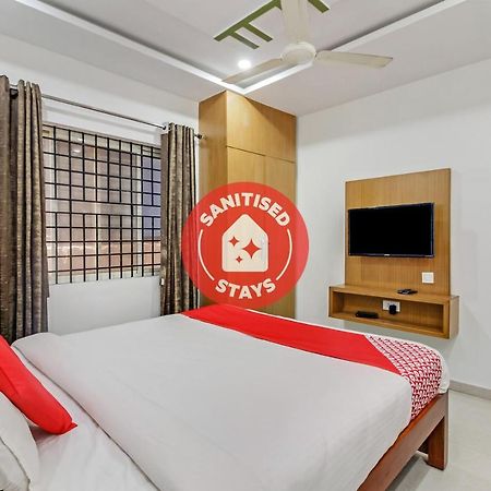 Oyo 28303 Yesh Comforts Hotel Мадикери Екстериор снимка