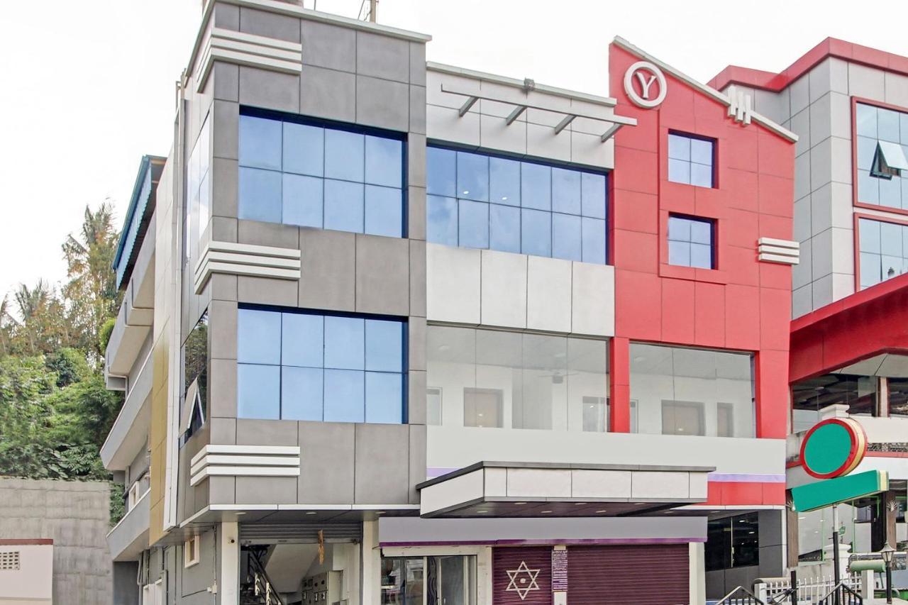 Oyo 28303 Yesh Comforts Hotel Мадикери Екстериор снимка